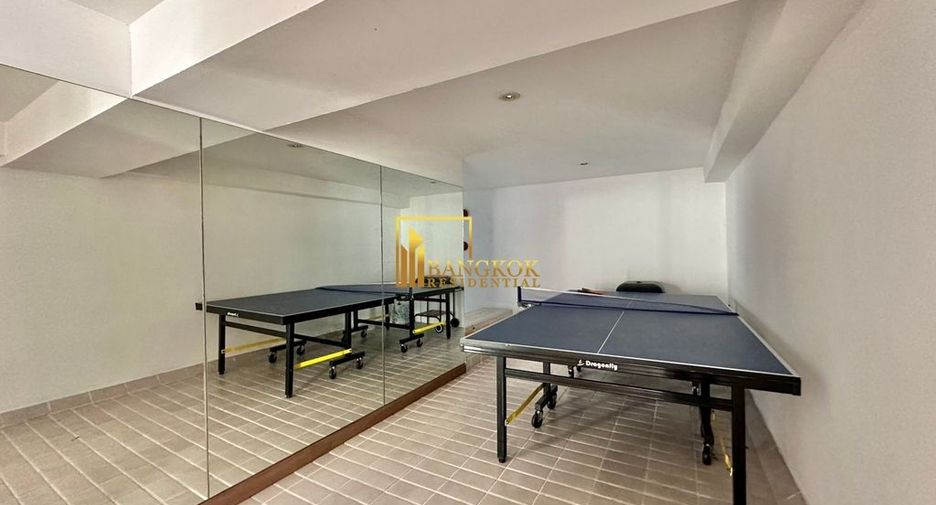 For rent 5 bedrooms apartment in Yan Nawa, Bangkok