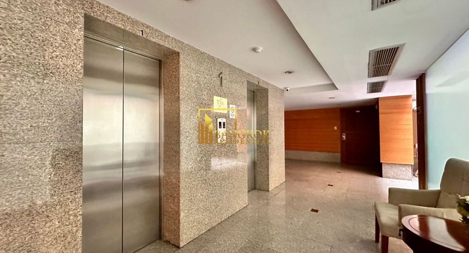 For rent 5 bedrooms apartment in Yan Nawa, Bangkok