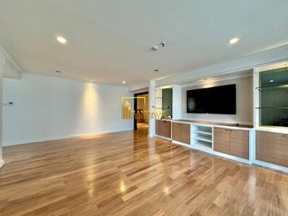 For rent 4 bedrooms apartment in Khlong Toei, Bangkok