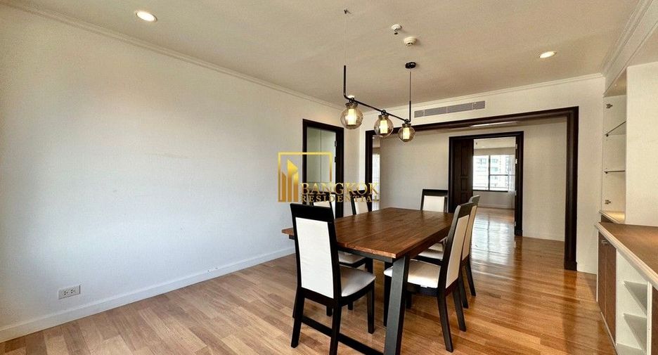 For rent 4 bedrooms apartment in Khlong Toei, Bangkok