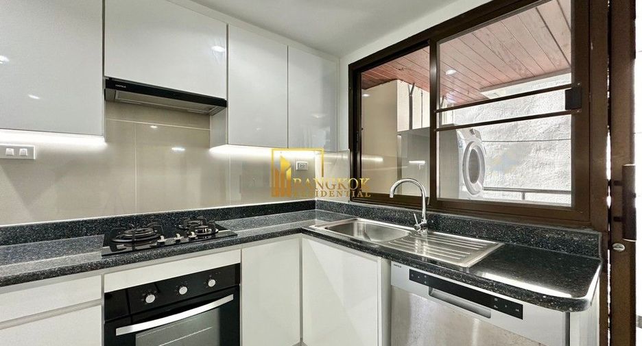 For rent 4 bedrooms apartment in Khlong Toei, Bangkok