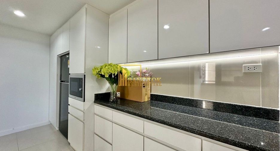 For rent 4 bedrooms apartment in Khlong Toei, Bangkok