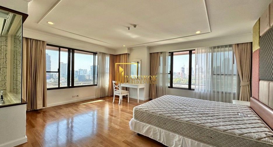 For rent 4 bedrooms apartment in Khlong Toei, Bangkok