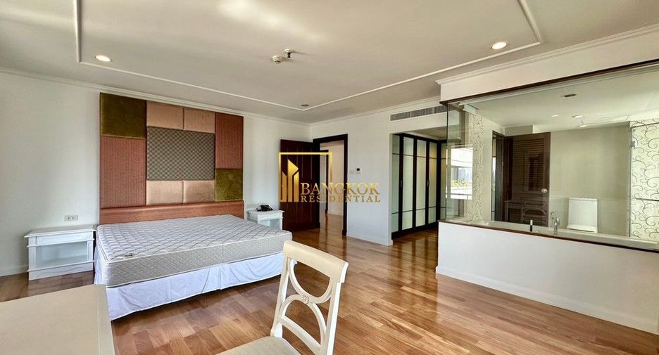 For rent 4 bedrooms apartment in Khlong Toei, Bangkok
