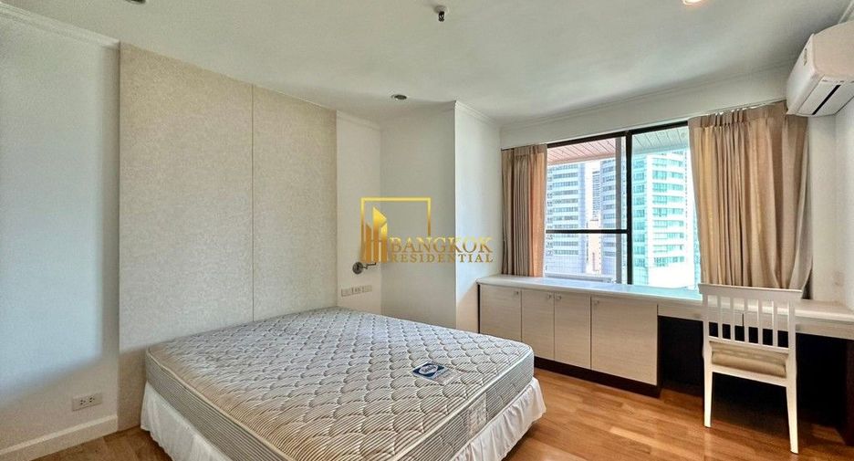 For rent 4 bedrooms apartment in Khlong Toei, Bangkok