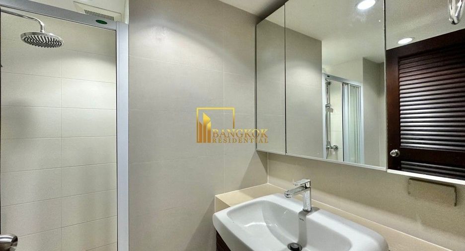 For rent 4 bedrooms apartment in Khlong Toei, Bangkok