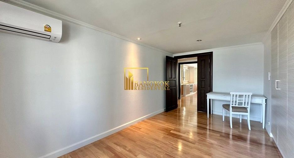 For rent 4 bedrooms apartment in Khlong Toei, Bangkok