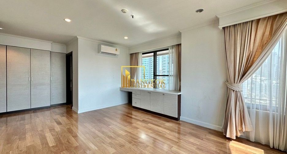 For rent 4 bedrooms apartment in Khlong Toei, Bangkok