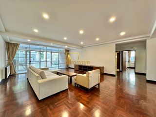 For rent 3 bedrooms apartment in Khlong Toei, Bangkok