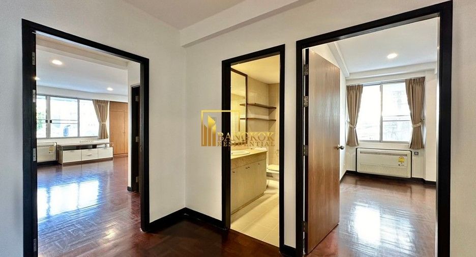 For rent 3 bedrooms apartment in Khlong Toei, Bangkok