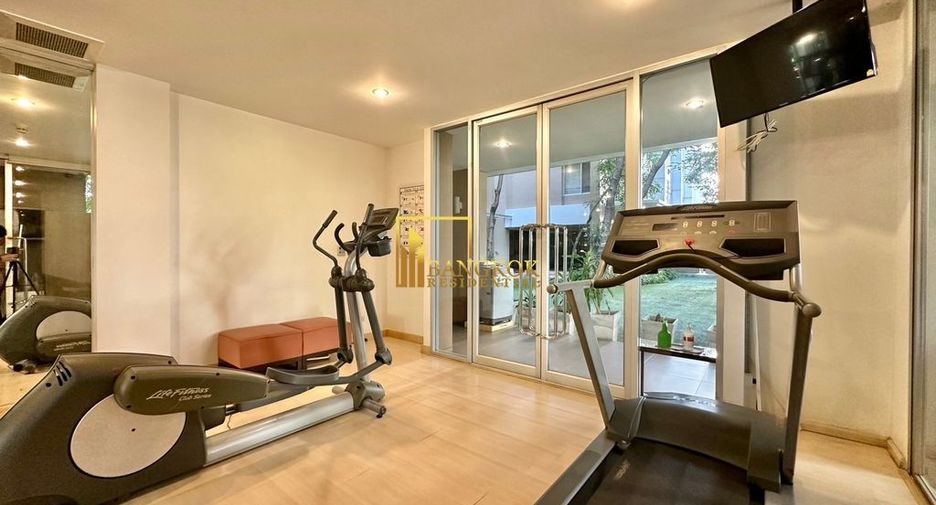 For rent 3 bedrooms apartment in Khlong Toei, Bangkok