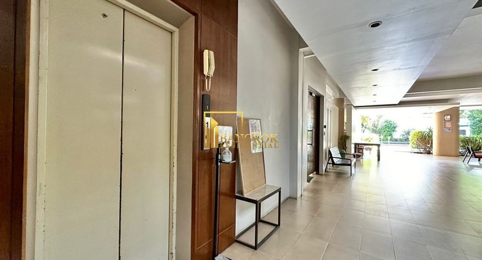 For rent 3 bedrooms apartment in Khlong Toei, Bangkok