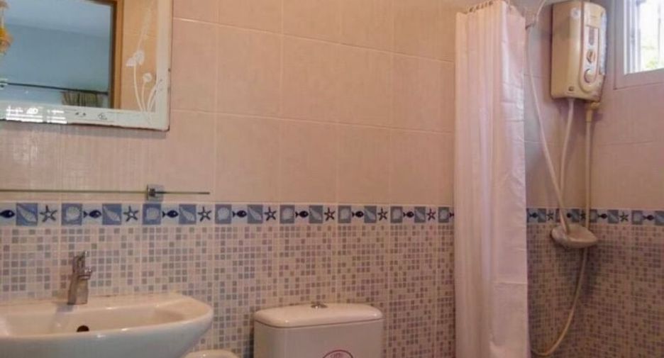 For rent 2 bedrooms house in Si Racha, Chonburi