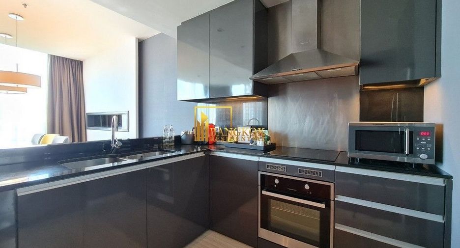 For rent 2 bedrooms serviced apartment in Watthana, Bangkok