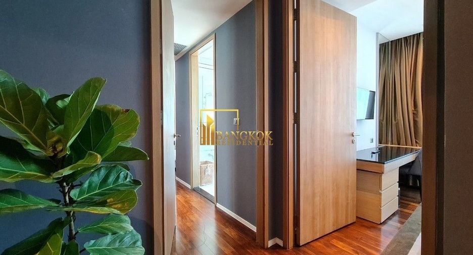 For rent 2 bedrooms serviced apartment in Watthana, Bangkok
