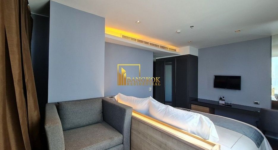 For rent 2 bedrooms serviced apartment in Watthana, Bangkok