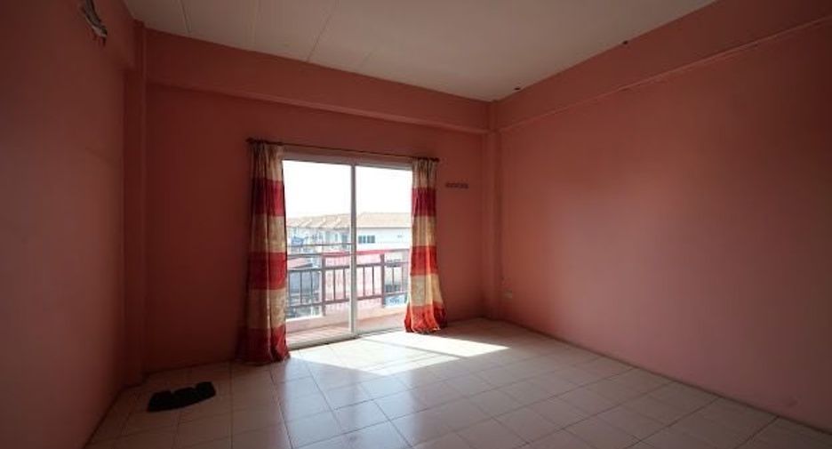 For sale retail Space in Lam Luk Ka, Pathum Thani