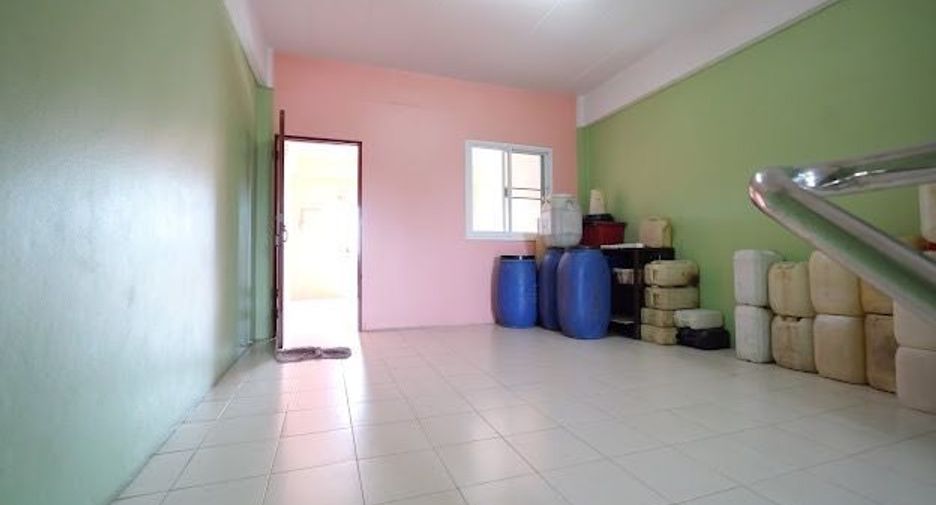 For sale retail Space in Lam Luk Ka, Pathum Thani