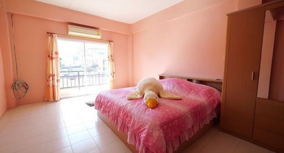 For sale retail Space in Lam Luk Ka, Pathum Thani