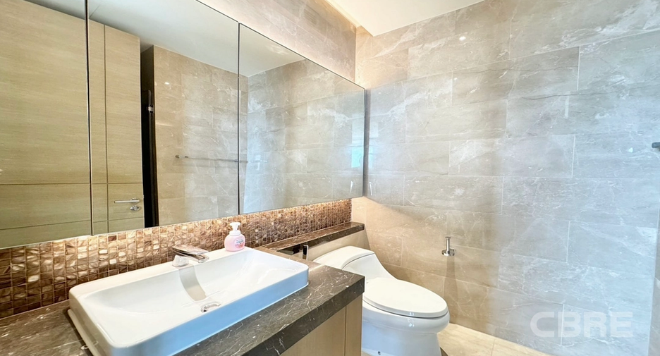 À vendre 2 chambres condo à Pathum Wan, Bangkok