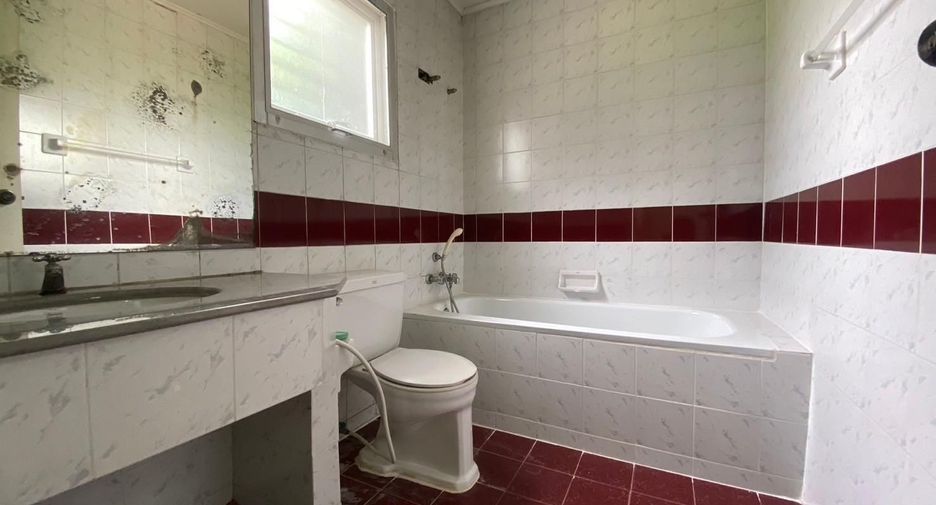 For sale studio townhouse in Chatuchak, Bangkok