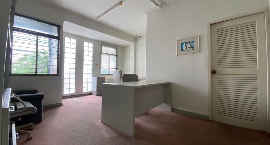 For sale studio townhouse in Chatuchak, Bangkok