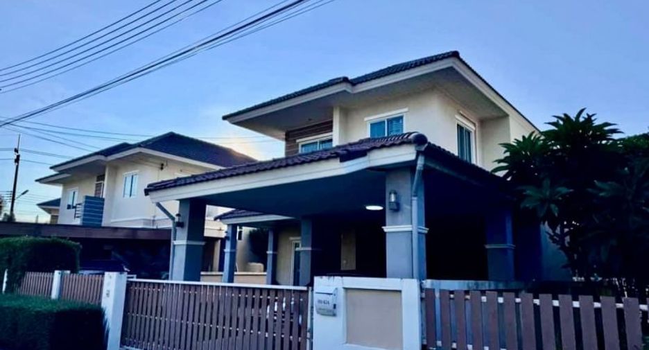 Haus zur Miete mit 3 Zimmer in Si Racha, Chonburi