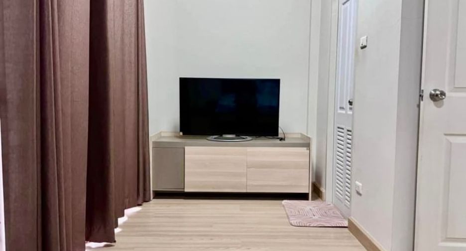 Haus zur Miete mit 3 Zimmer in Si Racha, Chonburi