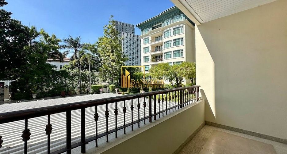 À louer 3 chambres condo à Sathon, Bangkok