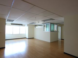 For rent office in Khlong Toei, Bangkok
