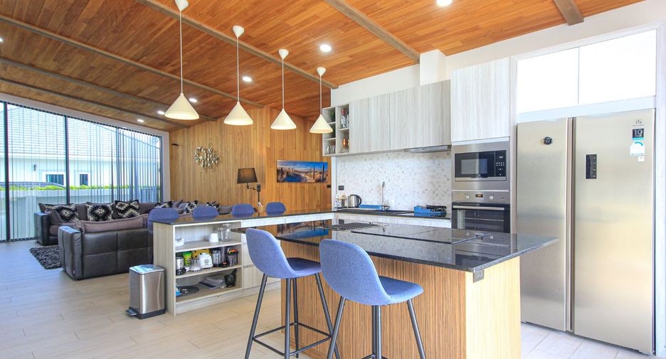 For sale 3 bedrooms villa in Hua Hin, Prachuap Khiri Khan