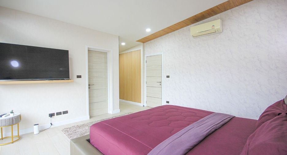 For sale 3 bedrooms villa in Hua Hin, Prachuap Khiri Khan