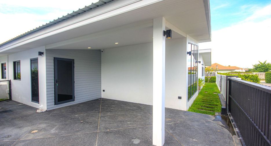 For sale 3 bedrooms villa in Hua Hin, Prachuap Khiri Khan