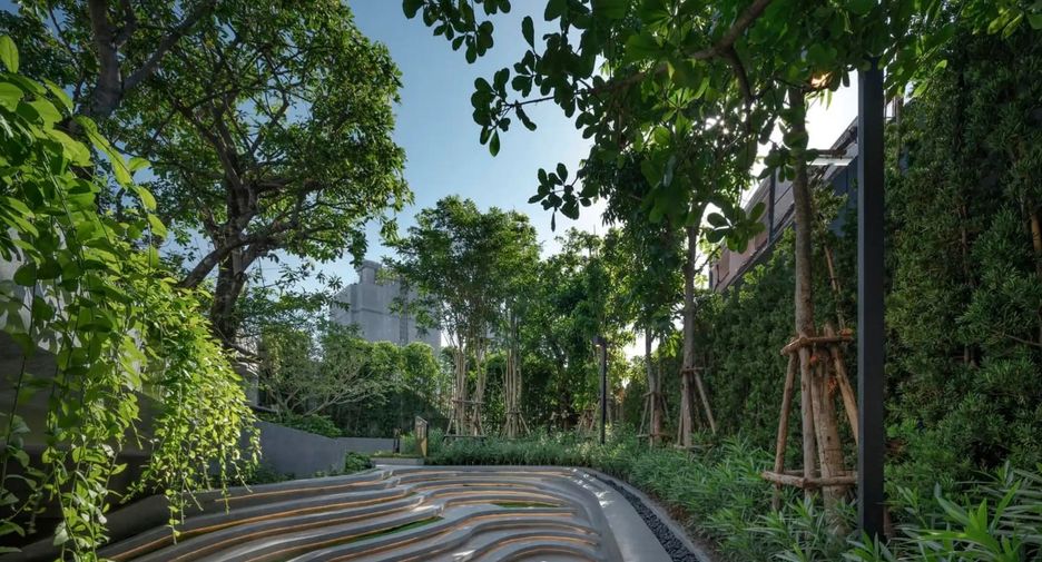 For sale 2 bedrooms condo in Bang Rak, Bangkok