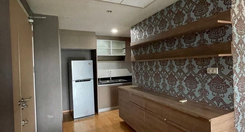 For rent and for sale 2 bedrooms condo in Khlong Toei, Bangkok