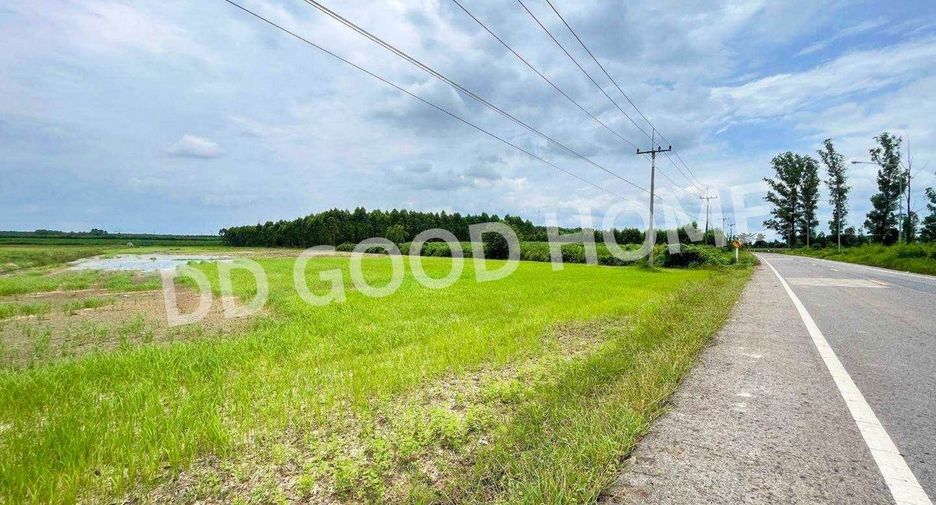 For sale land in Si Maha Phot, Prachin Buri