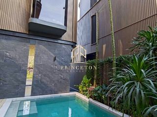 For rent そして for sale 5 Beds house in Wang Thonglang, Bangkok
