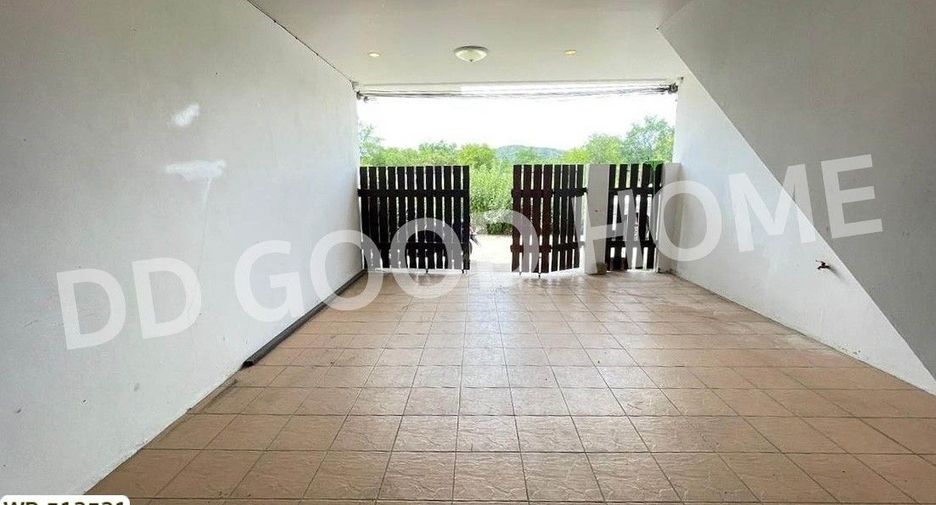 For sale 3 bedrooms townhouse in Hua Hin, Prachuap Khiri Khan
