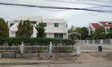 For sale 4 bed house in Lam Luk Ka, Pathum Thani