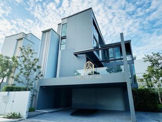 For rent and for sale 4 bedrooms house in Saphan Sung, Bangkok