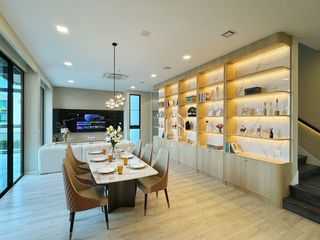 For rent and for sale 4 bedrooms house in Saphan Sung, Bangkok