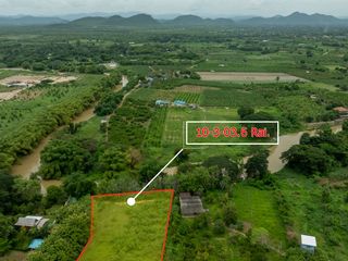 For sale land in Tha Yang, Phetchaburi