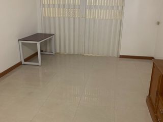 Аренда 2 спальни таунхаус в Пхра Кханонг, Бангкок
