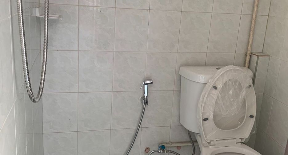 Аренда 2 спальни таунхаус в Пхра Кханонг, Бангкок