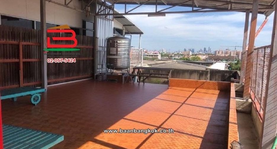 For sale 5 bedrooms retail Space in Huai Khwang, Bangkok