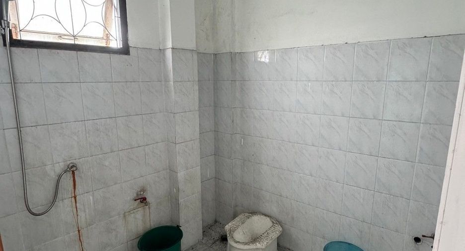 For sale retail Space in Min Buri, Bangkok