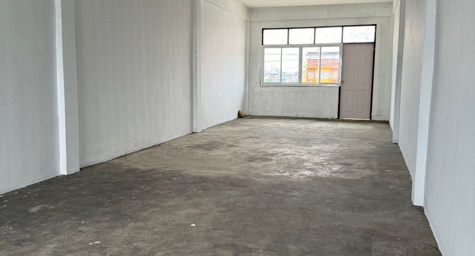For sale retail Space in Min Buri, Bangkok