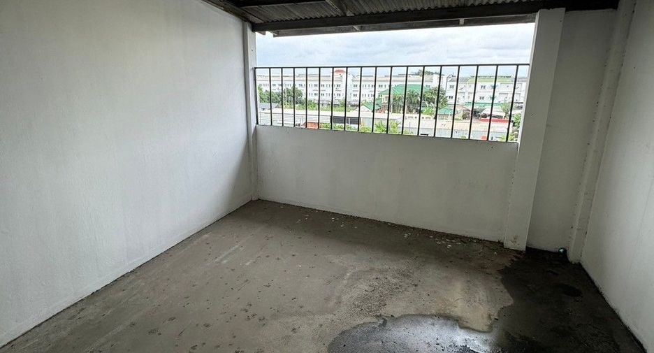 For sale retail Space in Min Buri, Bangkok