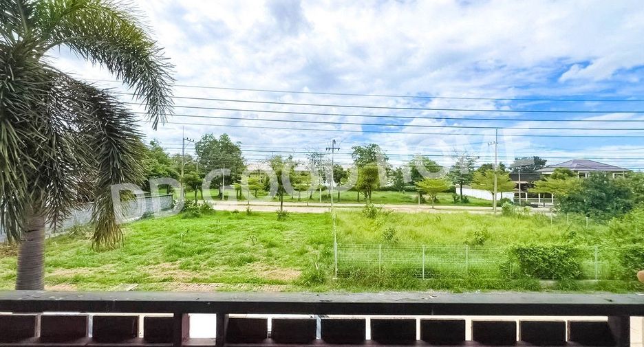 For sale 4 bedrooms house in Sam Khok, Pathum Thani