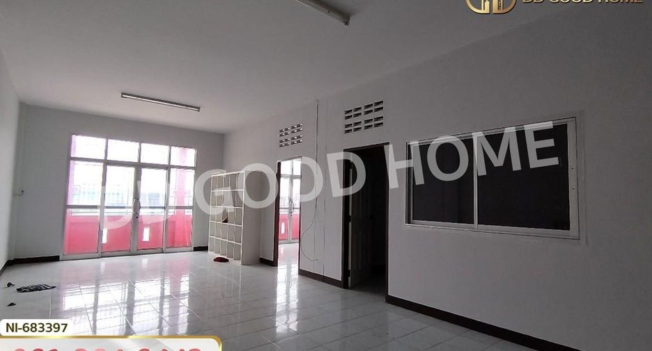 For sale 3 bedrooms retail Space in Kabin Buri, Prachin Buri